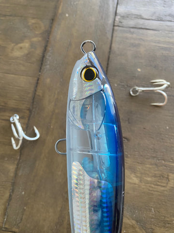 BIG EYE 8' /4.8oz Stick-bait -Floating ,Clear Reflective/ Holographic – All  or Nothing .US